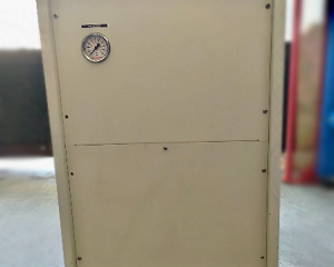 Peak Scientific Instruments Nitrogen Generator NG10LA, Refurbished